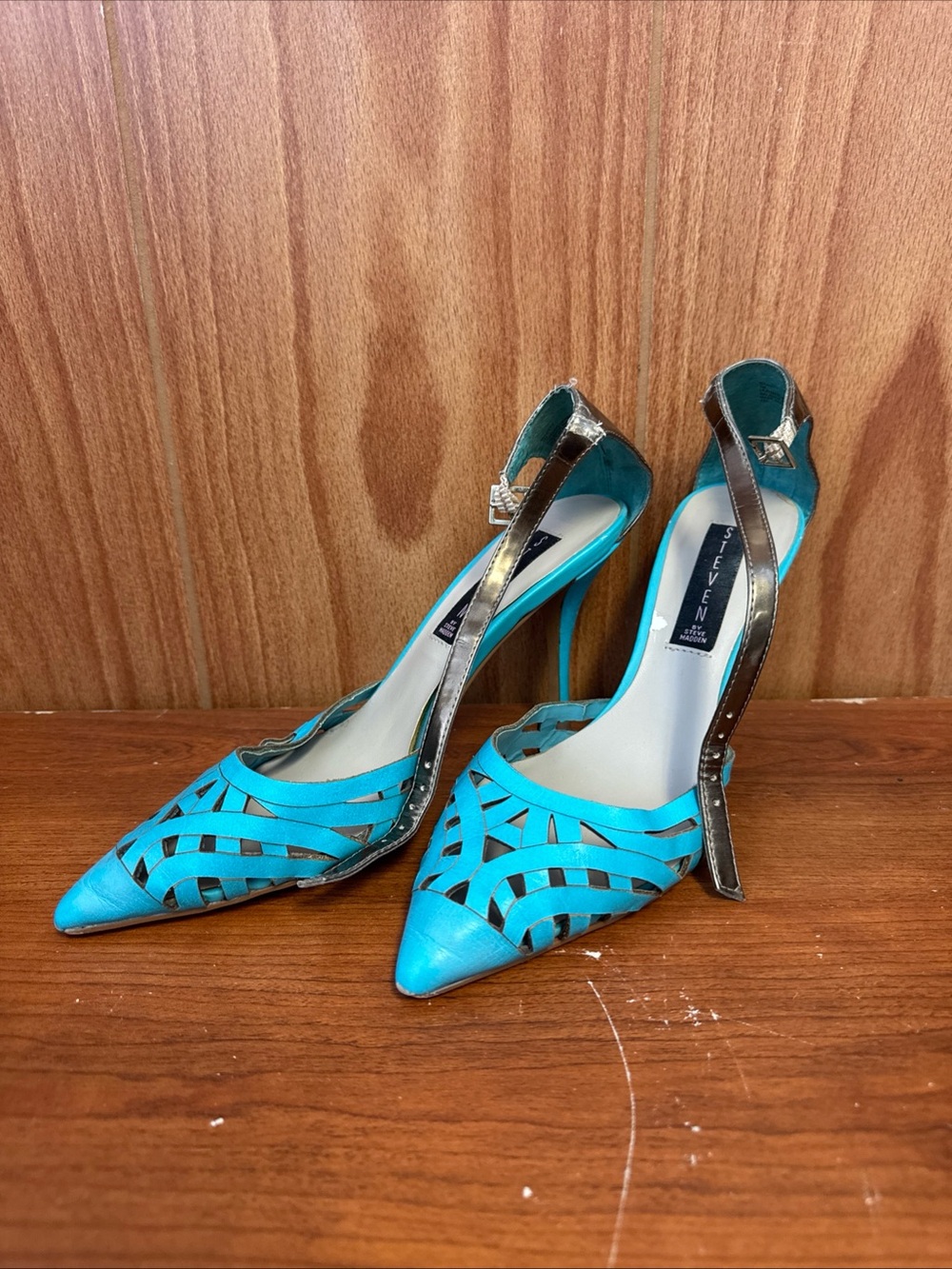 Steven by Steve Madden Blue Pointed Toe Heel "Majisty" Size 7 Silver Ankle Strap